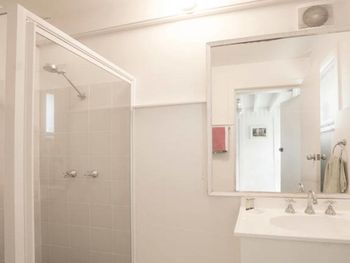 The 5th Green - Accommodation Australia 3