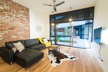 Phoenix On Curzon Rejuvenate Stays - Accommodation Australia 0