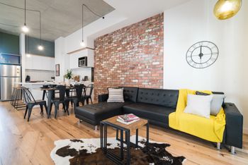 Phoenix On Curzon Rejuvenate Stays - Accommodation Australia 3