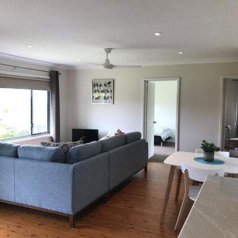 WAVES At MOLLYMOOK - Accommodation Australia 2