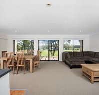 Villa 127 Horizons Golf Resort - Accommodation Australia