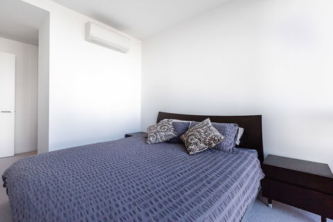 Sabrina, 2BDR Docklands Apartment - Accommodation Australia 4