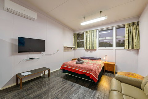 Getaway Villas Unit 38 10 - Australia Shopping 6