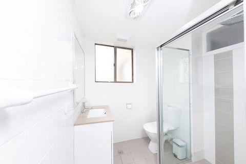 Hibiscus Court Unit 4 - Local Tourism 2