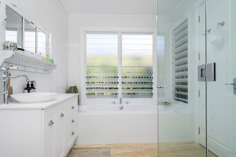 A PERFECT STAY - Stanhope Byron - Australia Shopping 6