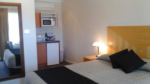 Willows Motel - Accommodation Australia 4