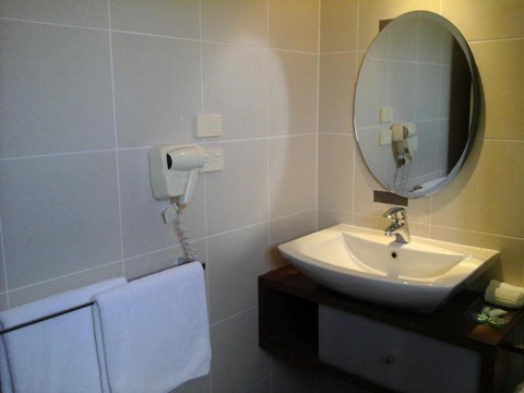 Willows Motel - Accommodation Australia 1