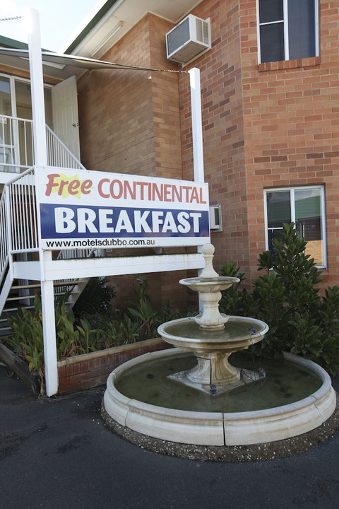 Across Country Motor Inn - Accommodation Australia 4