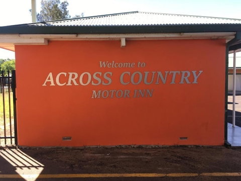 Across Country Motor Inn - Accommodation Australia 3