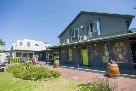 Dunsborough Beachouse YHA Backpackers - Accommodation Australia 0