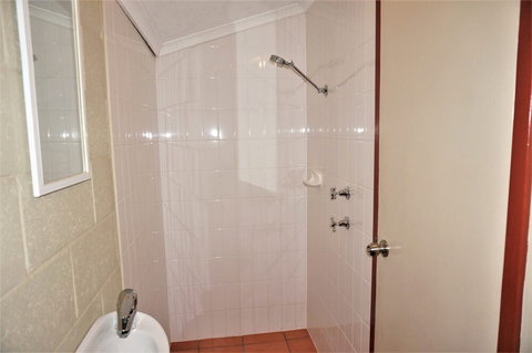 Osprey Holiday Village Unit 123 - Australia Shopping 5