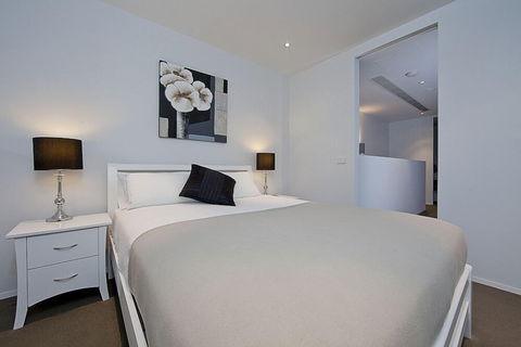 Accommodate Canberra - Bed n Breakfasts 2
