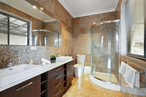 Villa De Marseilles - Melbourne - Local Tourism 2