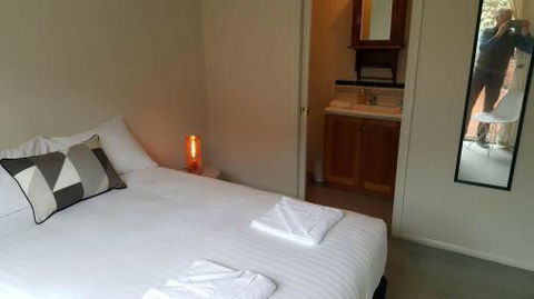 3 Batten Street - Australia Shopping 6