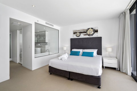 Oracle Broadbeach Apartments - Accommodation Australia 6