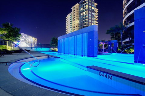 Oracle Broadbeach Apartments - Accommodation Australia 4