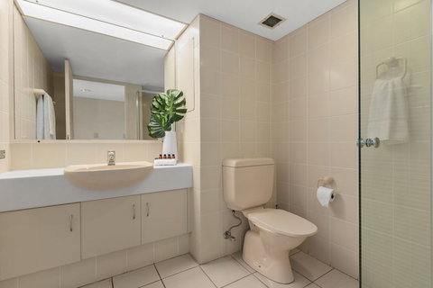 Cairns Oceanview At 181 The Esplanade 19 - Bed n Breakfasts 4