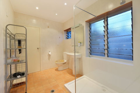 Lilybank Guest House - Bed n Breakfasts 6