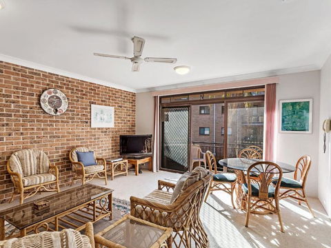 Kurranulla, Unit 5/15 Weatherly Close - Local Tourism 2