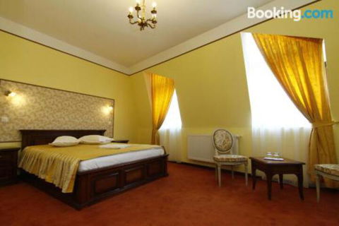 Mole Creek Lodge - Australia Shopping 3