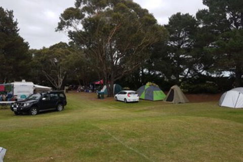 Lakes Caravilla Caravan Park - Local Tourism 0