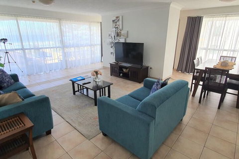 Surfers Chalet - Accommodation Australia 4