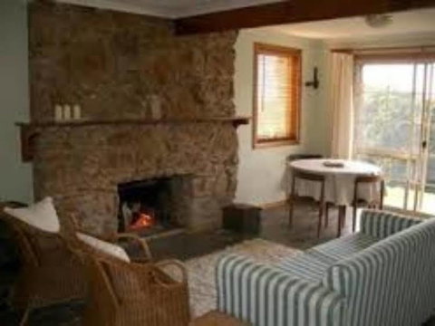 Mistover Cottage - Accommodation Australia 0