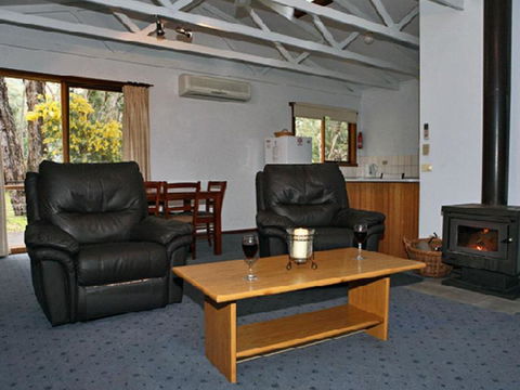 Bagara Cottage Holiday Rental  - Australia Shopping 5