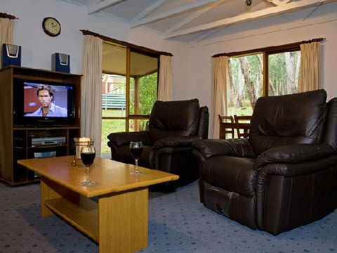 Bagara Cottage Holiday Rental  - Australia Shopping 2