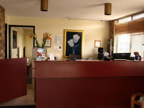 Lancaster Court Motel - Local Tourism 6