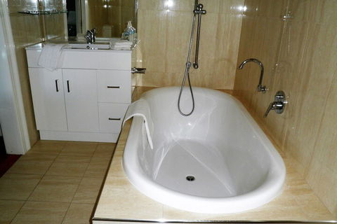 Fairbank House - Accommodation Australia 4
