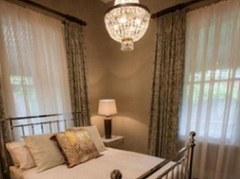 Finches Of Beechworth - Local Tourism 2