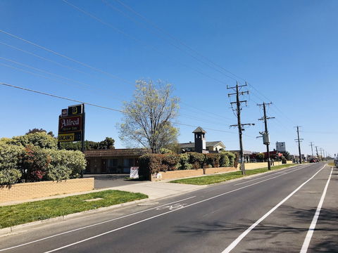 Alfred Motor Inn - Accommodation Australia 3