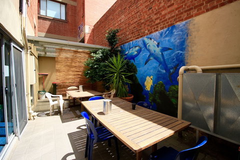 The Guesthouse - Hostel - Accommodation Australia 1