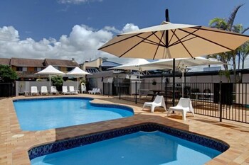 Lennox Head Beachfront Apartments - Bed n Breakfasts 2