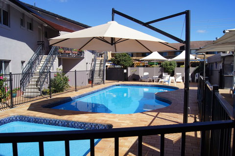 Lennox Head Beachfront Apartments - Bed n Breakfasts 3