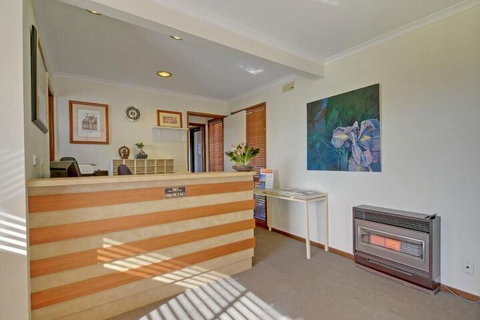 Always Welcome Motel - Local Tourism 3