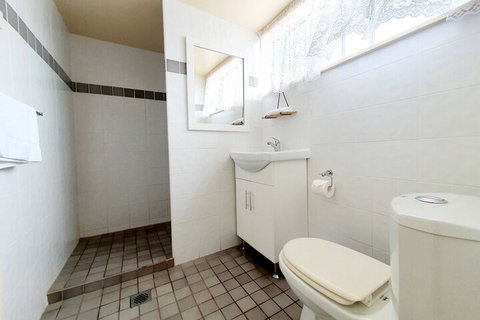 Ardeanal Motel West Wyalong - Australia Shopping 7