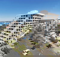 Burgess  Kings Beach Apartments - Accommodation Australia
