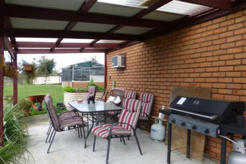 Quamby Pines Chalet - Accommodation Australia 2