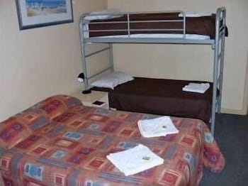 Jurien Bay Hotel - Local Tourism 6