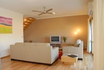 The Lakes Apartments - Accommodation Australia 2