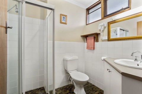 A1 Motels Port Fairy Motel And Apartments - Accommodation Australia 6