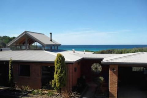 Sandpiper Ocean Cottages - Accommodation Australia 1