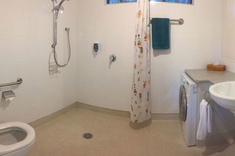 Sandpiper Ocean Cottages - Accommodation Australia 5