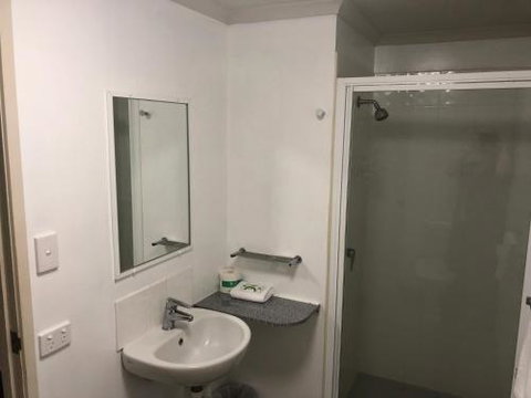 Airlie Waterfront Accommodation - Local Tourism 5