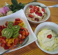 Jacaranda Creek Farmstay  B  B - Local Tourism