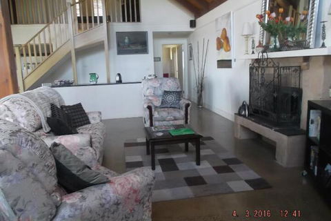 Outlook Hill Pavilion Suites & Spa Cottages - Accommodation Australia 6
