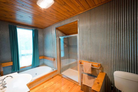 Sanctuary Park Cottages - Accommodation Australia 5