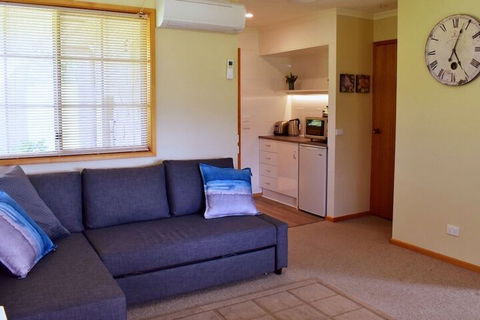 Maydena Mountain Cabins - Local Tourism 6